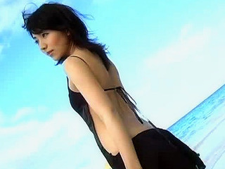 Atsumi Ishihara's sexy black laced dress will make you cream your pants